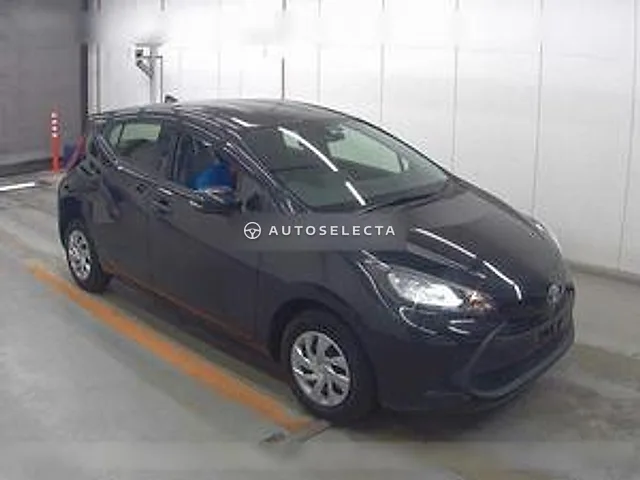 Toyota Aqua 2021, auction grade 3.5