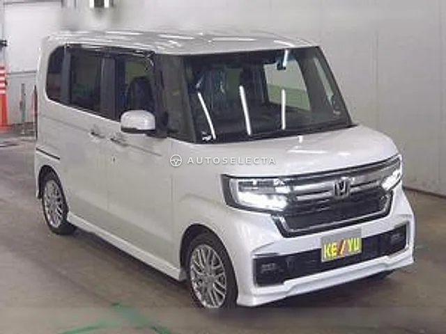 Honda N-BOX Custom 2023, auction grade 4.5