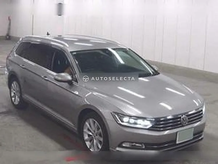 Volkswagen Passat Variant 2016, photo 1 of 6