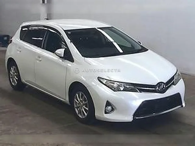 Toyota Auris 2014, auction grade 3.5