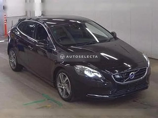 Volvo V40 2015, auction grade 4.5