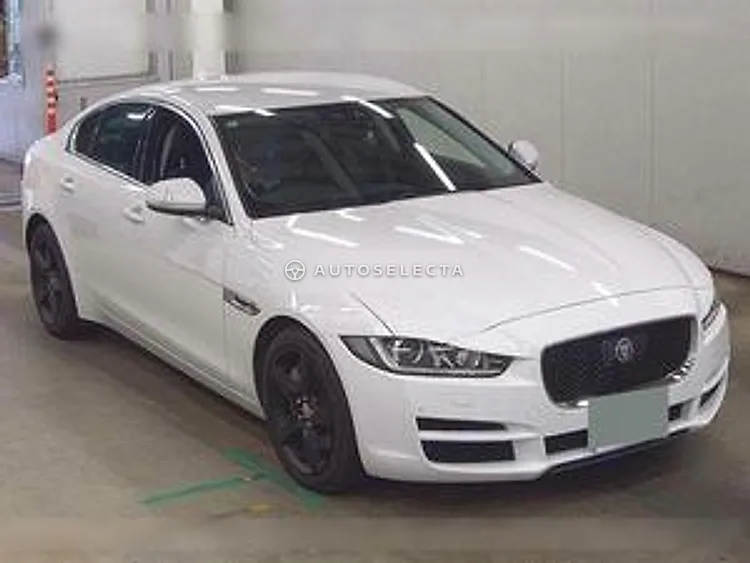 Jaguar XE 2018, photo 1 of 1