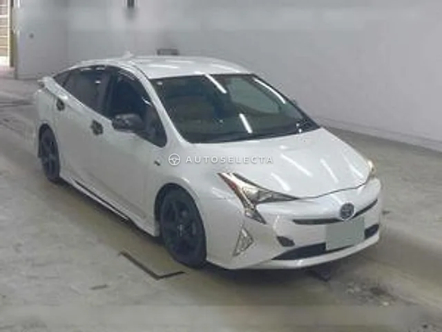 Toyota Prius 2016, auction grade 3.5