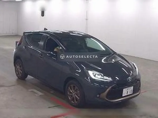 Toyota Aqua 2025, auction grade R