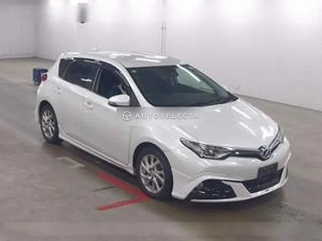 Toyota Auris 2015, auction grade 4