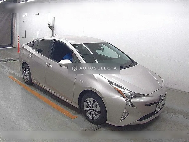 Toyota Prius 2018, auction grade 4.5