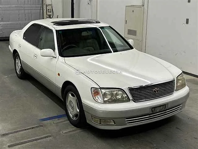 Toyota Celsior 1999, auction grade 3.5