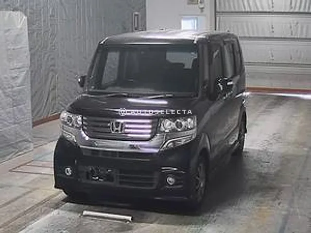 Honda N-BOX Custom 2015, auction grade 3