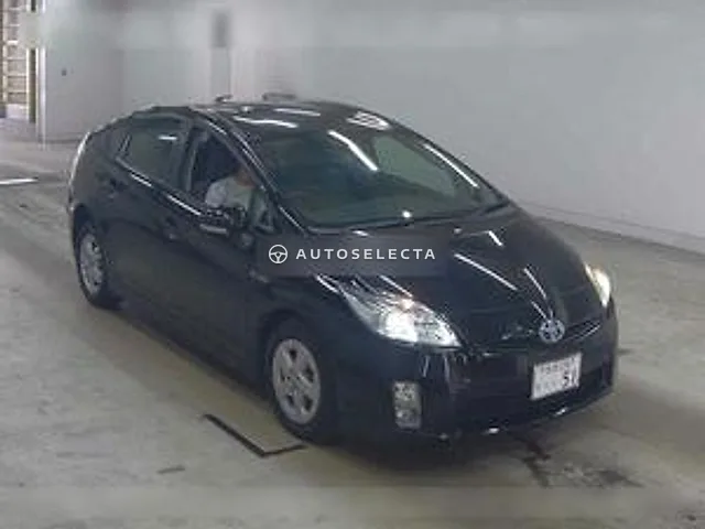 Toyota Prius 2011, auction grade R