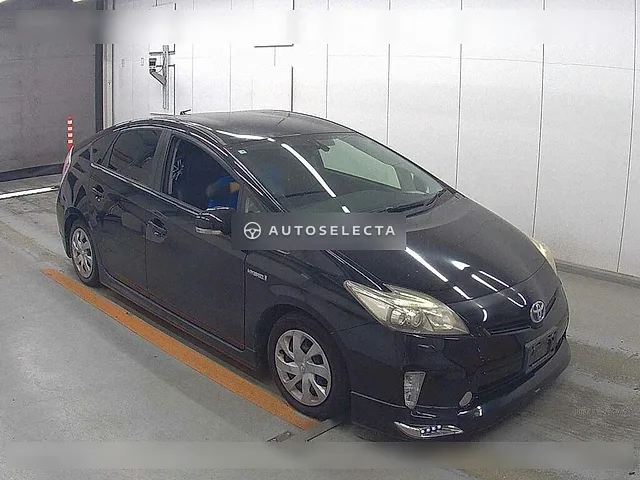 Toyota Prius 2013, auction grade 3.5