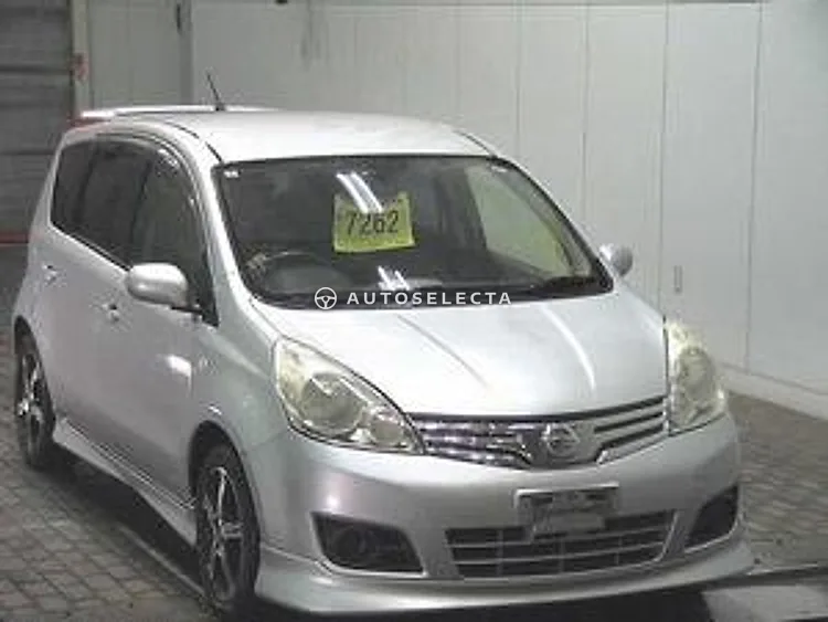 Nissan Note 2011, photo 1 of 1