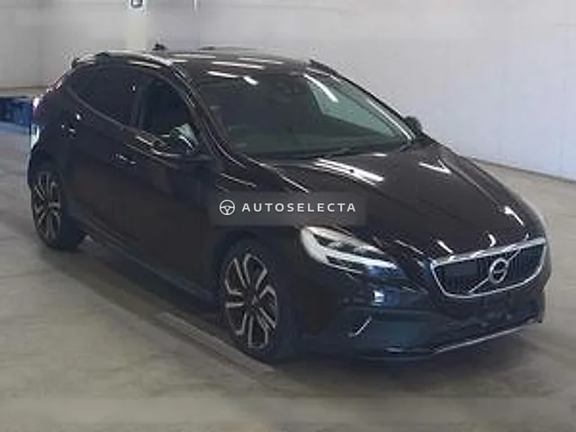 Volvo V40 2019, auction grade 4.5