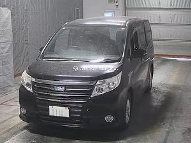 Toyota Noah 2014, auction grade RA