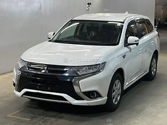 Mitsubishi Outlander PHEV 2015, auction grade 3.5