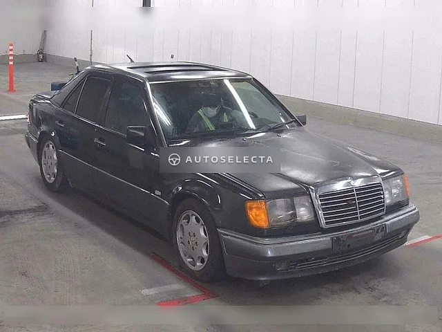 Mercedes-Benz E-Class 1992, auction grade 3
