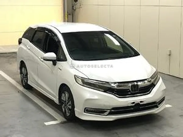Honda Shuttle 2019, auction grade 3.5