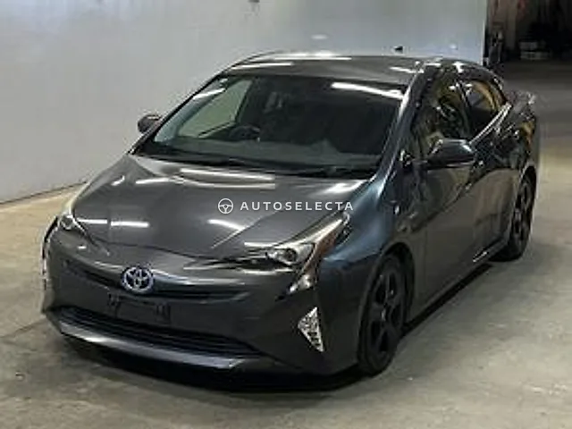 Toyota Prius 2016, auction grade R