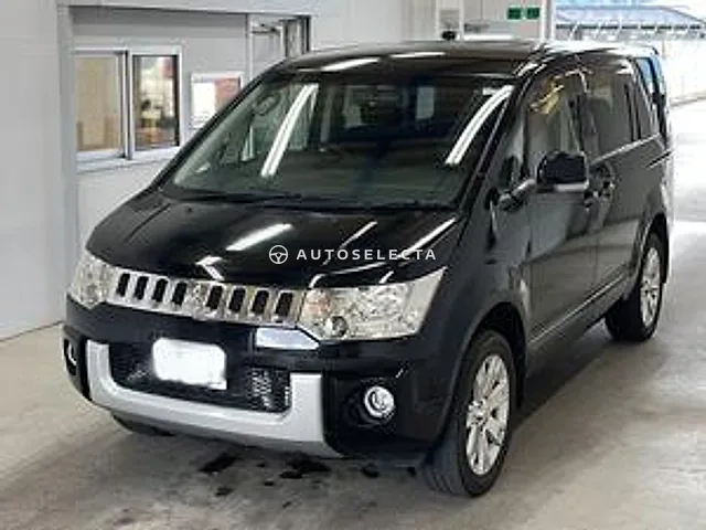 Mitsubishi Delica D:5 2014, auction grade 3.5