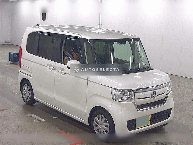 Honda N-BOX 2017, auction grade 4