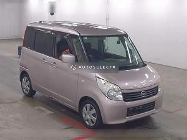 Nissan Roox 2011, auction grade 3.5