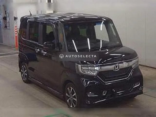 Honda N-BOX Custom 2019, auction grade R