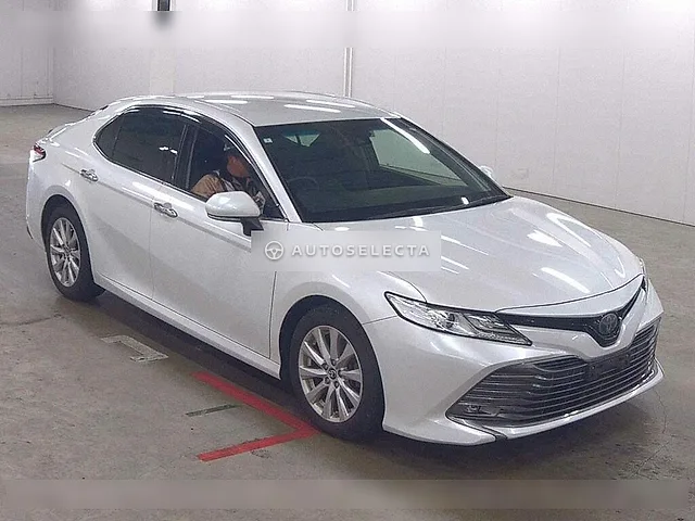 Toyota Camry 2018, auction grade 4.5