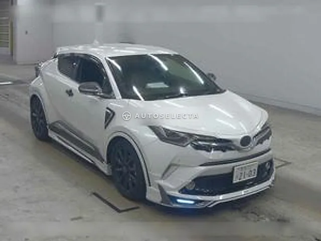 Toyota C-HR 2017, auction grade 4