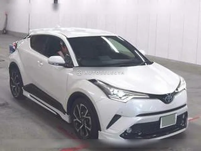 Toyota C-HR 2017, auction grade 4