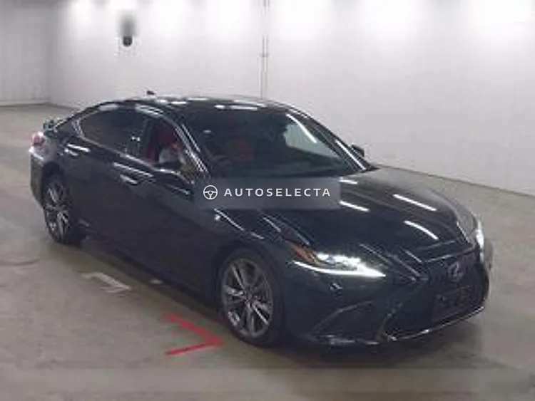 Lexus ES 2020, photo 1 of 6