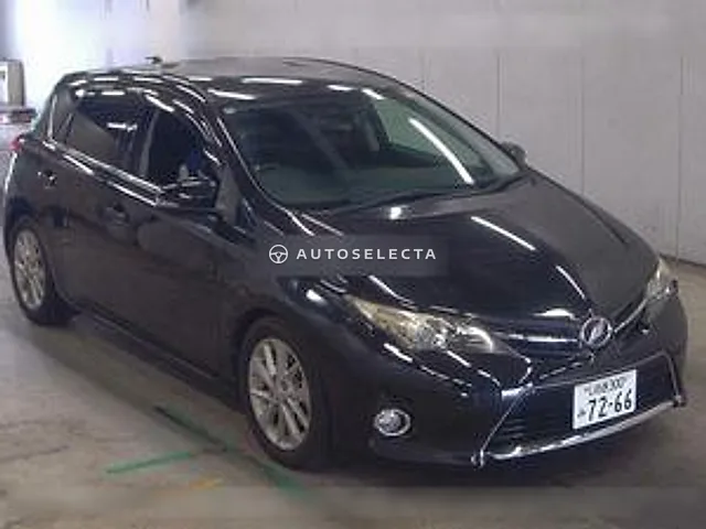 Toyota Auris 2013, auction grade 3.5