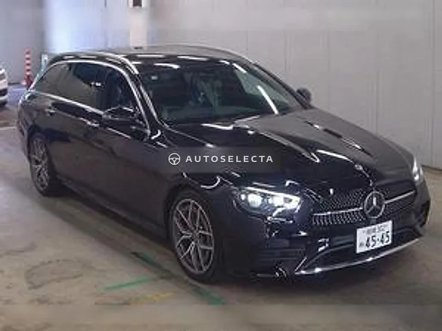 Mercedes-Benz E-Class Station Wagon 2021, auction grade 4.5