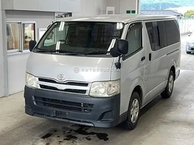 Toyota Hiace Van 2011, auction grade 3.5