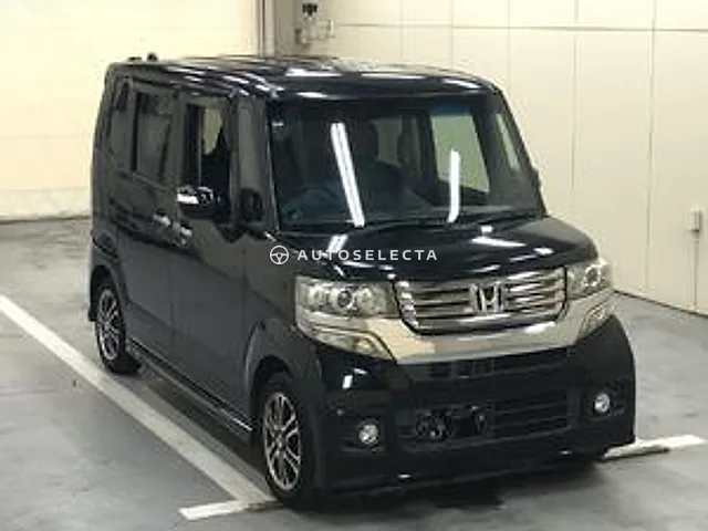 Honda N-BOX Custom 2013, auction grade 3