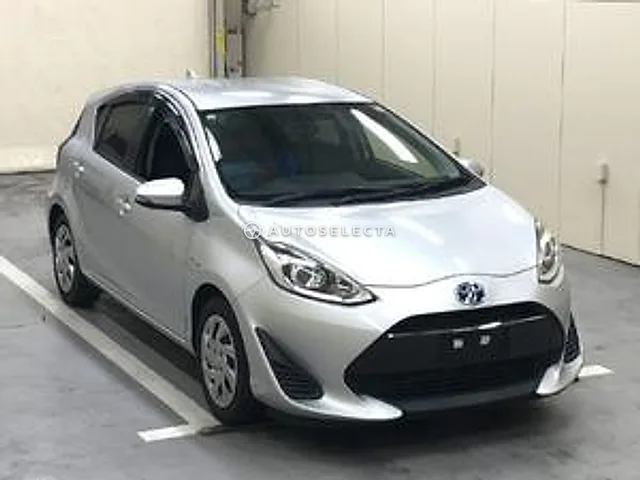 Toyota Aqua 2018, auction grade 3.5