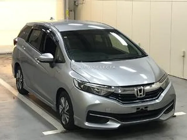 Honda Shuttle 2018, auction grade 3.5