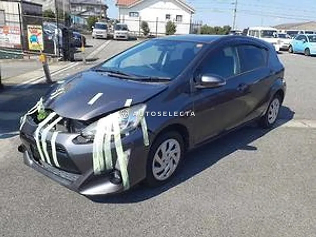 Toyota Aqua 2015