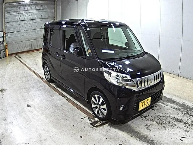Mitsubishi eK Space Custom 2016, auction grade 3.5