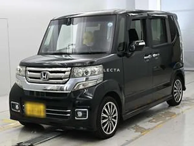 Honda N-BOX Custom 2016, auction grade 3.5