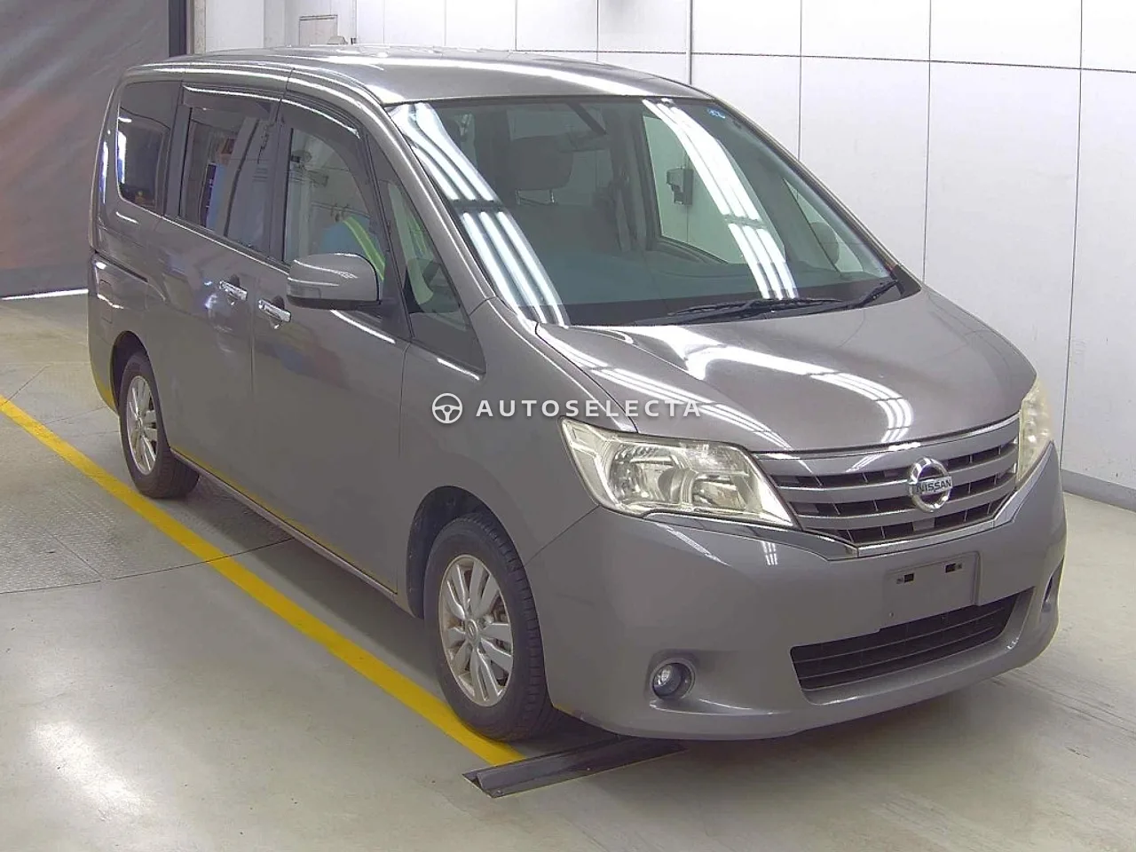 Nissan Serena 2012, photo 1 of 1