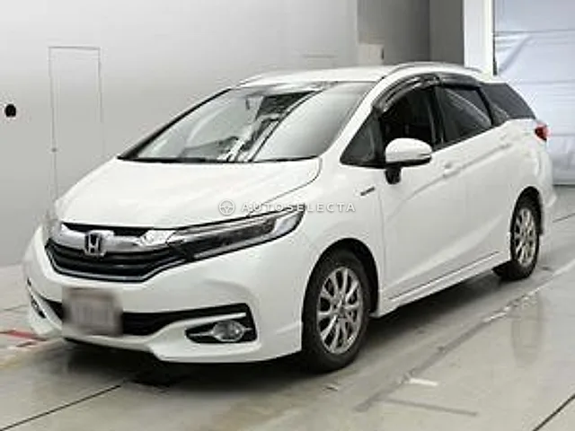 Honda Shuttle 2016, auction grade 3.5