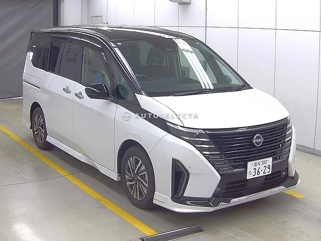 Nissan Serena 2023, auction grade 4