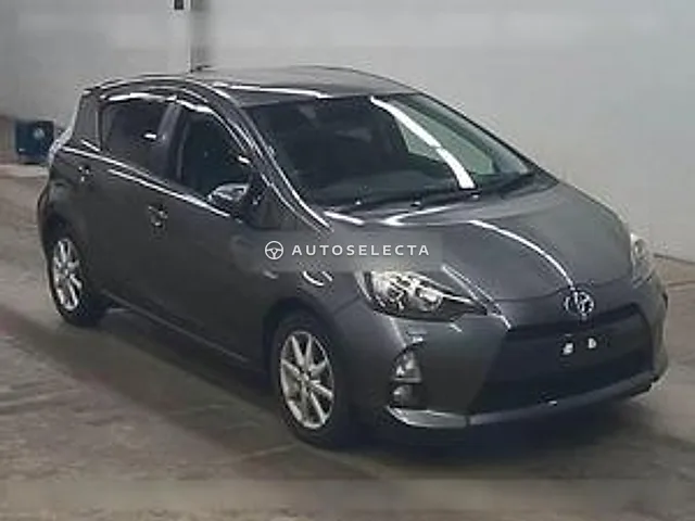 Toyota Aqua 2013, auction grade 3.5