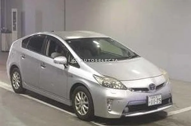 Toyota Prius PHV 2012, auction grade 3.5