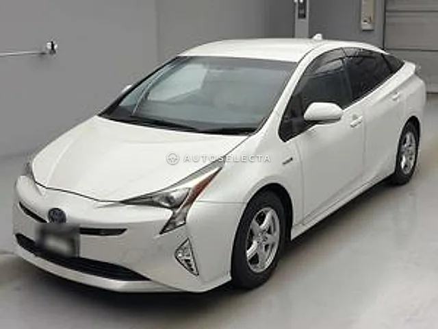 Toyota Prius 2016, auction grade R