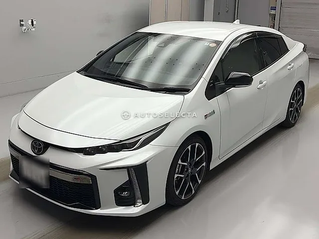 Toyota Prius PHV GR Sport 2022, auction grade 5
