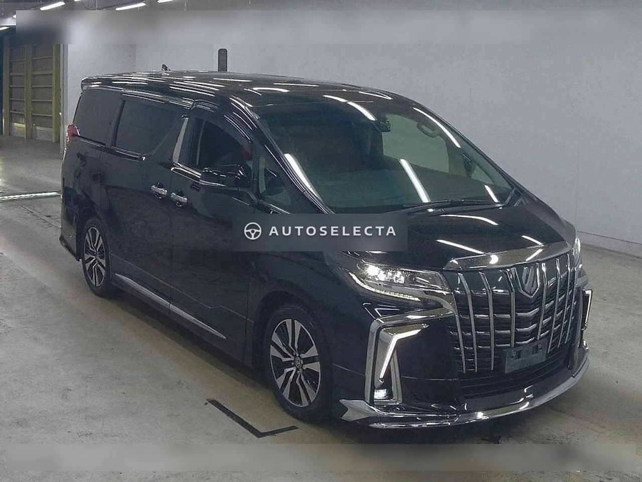 Toyota Alphard 2021, photo 1 of 6