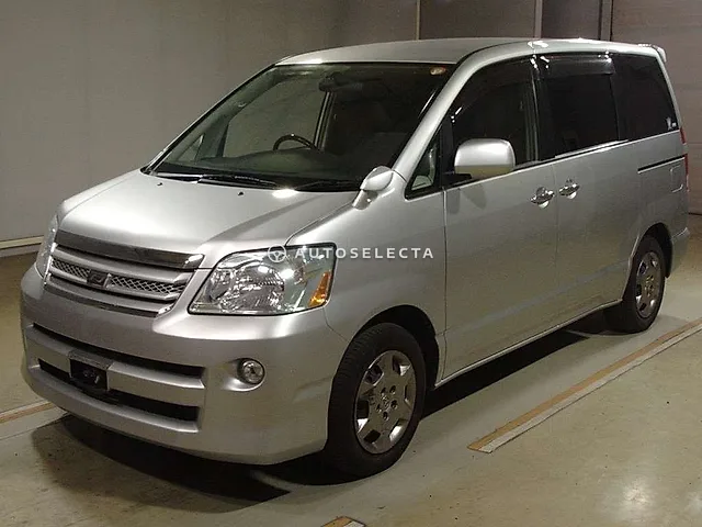 Toyota Noah 2006, auction grade 3.5