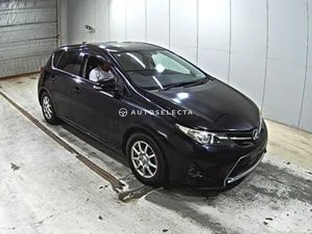 Toyota Auris 2015, auction grade 4