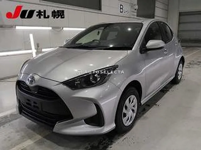 Toyota Yaris 2023, auction grade 3.5