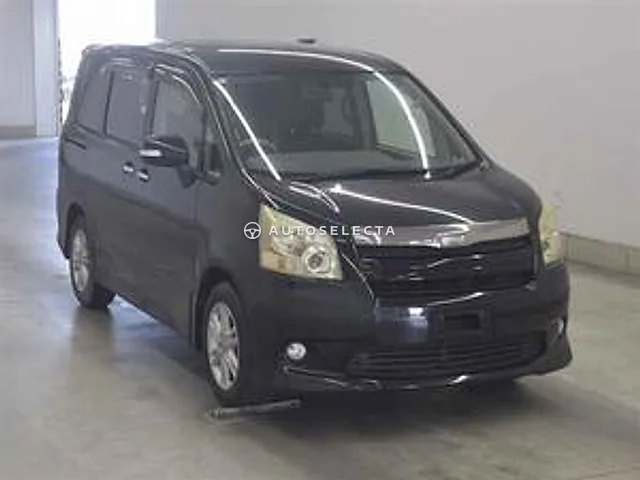 Toyota Noah 2010, auction grade 3.5